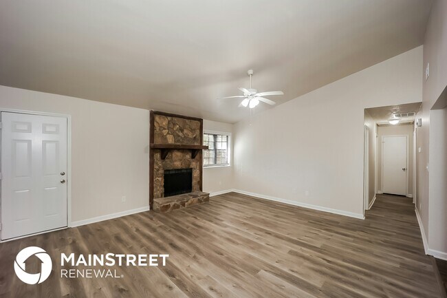 Foto del edificio - 380 Fleming Ct