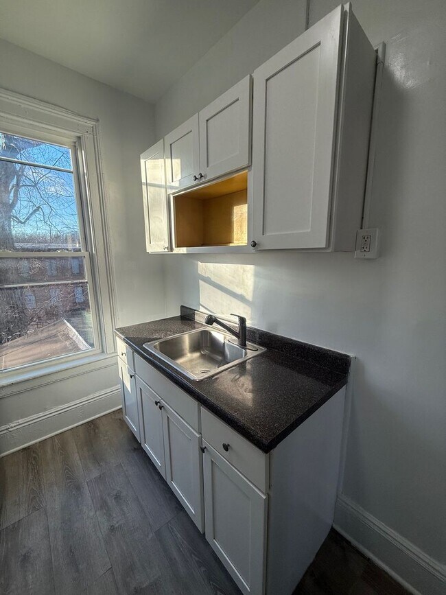 Foto del edificio - 165 Liberty St