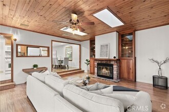 Building Photo - 6313 Bluebell Ave