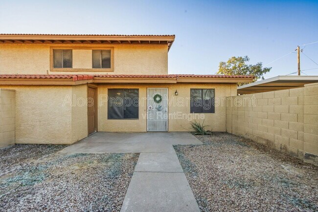 Foto del edificio - 9953 E Billings St