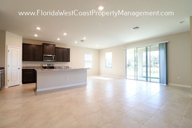 Foto del edificio - LARGE PARRISH HOME AVAILABLE for APRIL! 3 ...