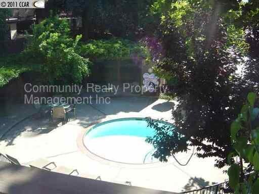 Building Photo - 2055 Sierra Rd