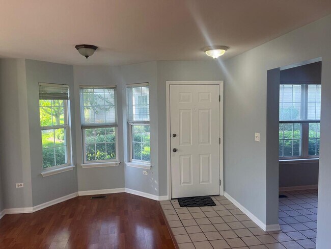 Foto del edificio - 2947 Rutland Cir