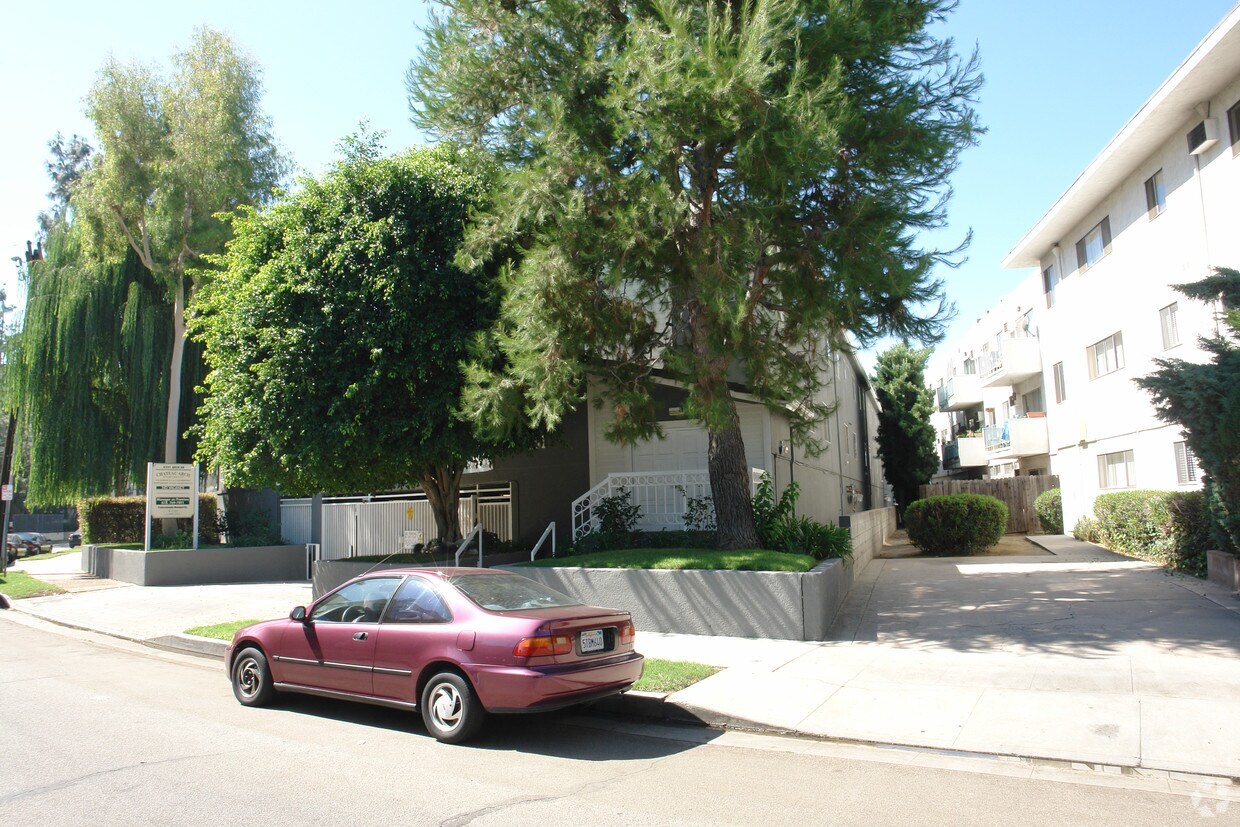 Foto principal - 4101 Arch Dr