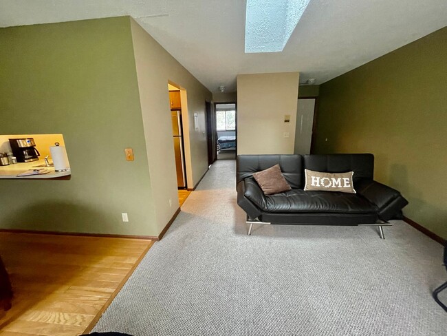 Foto del edificio - One Bedroom Condo in Kalamazoo