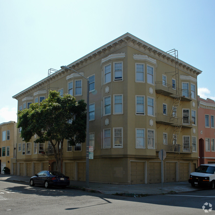 Building Photo - 75 Capra Way