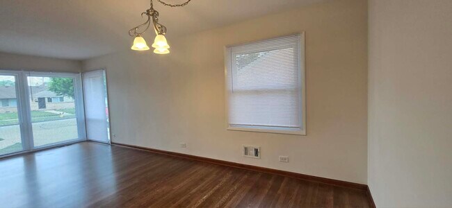 Foto del edificio - 8607 N Osceola Ave