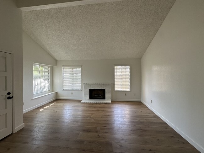 Building Photo - 3917 Jerome Way