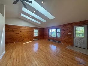 Building Photo - 12 E Lake Rd