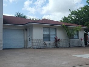 Building Photo - 2238 Spanish Trl