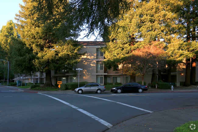 Foto del edificio - Napa Creek Manor