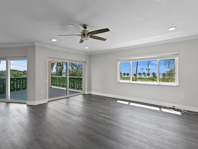 Foto del edificio - 1200 N Shore Dr NE