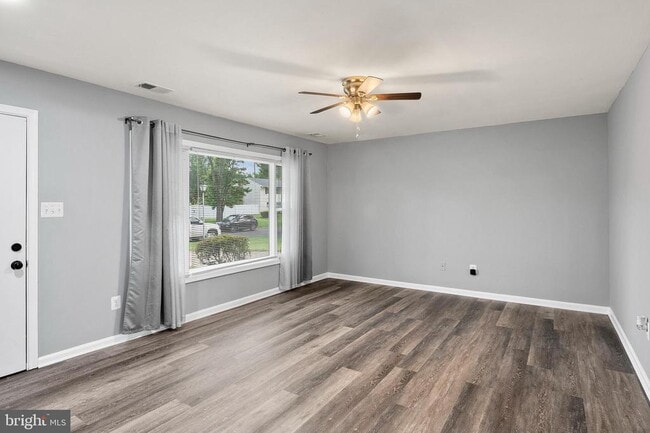 Foto del edificio - 9700 Cedarhollow Ln