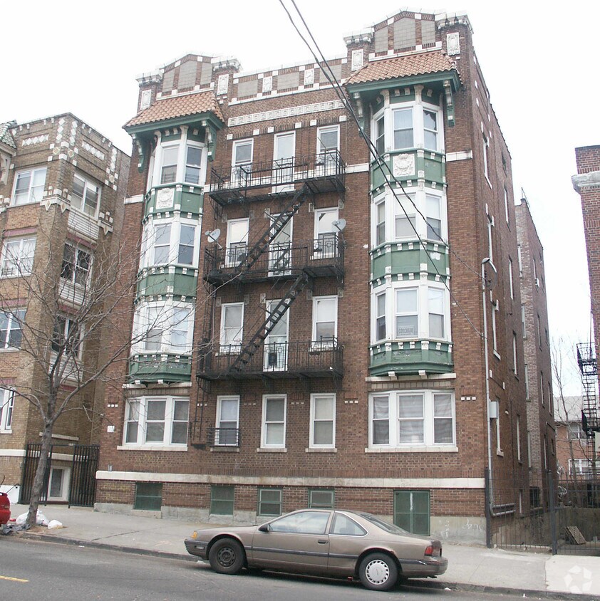 Building Photo - 99 2nd Ave