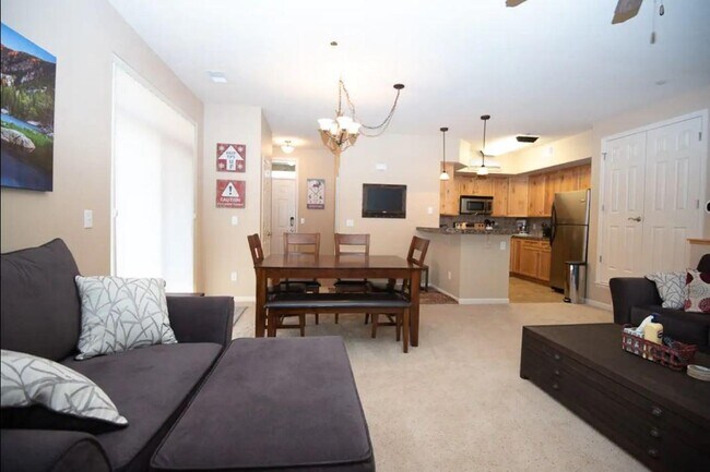 Building Photo - 180 Spinner Ct