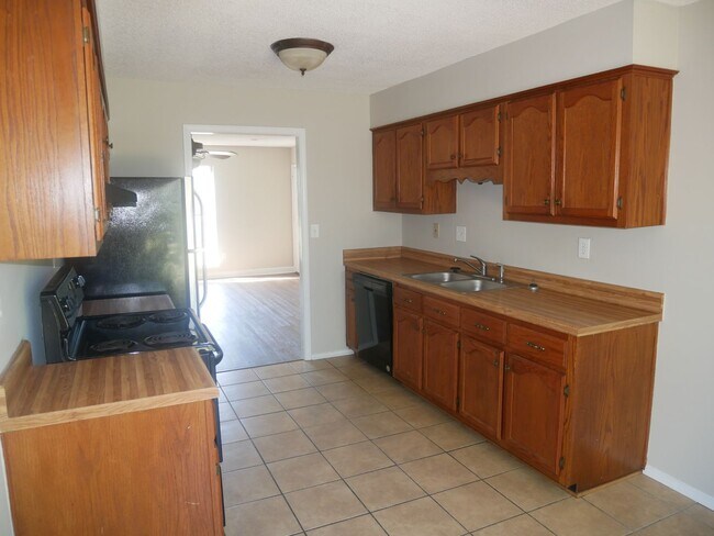 Building Photo - 10066 Williford Dr