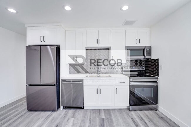 Foto del edificio - 3663 Budd St