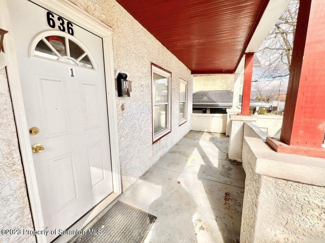 636 Beech St Unit 1, Scranton, PA 18505 Room for Rent in Scranton, PA