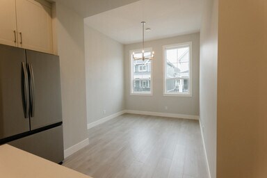 Photo du bâtiment - 3Bed Park-Facing Townhome