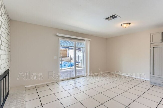 Building Photo - 628 Valley View Dr