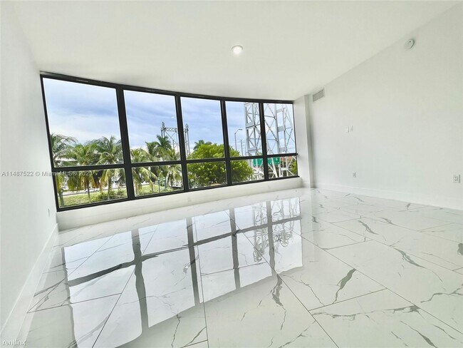 Foto del edificio - 3 br, 3 bath House - 1 Curtiss Parkway, 222