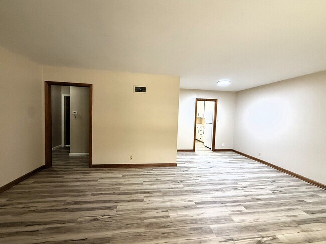 Foto del edificio - 4904 E 9th St N