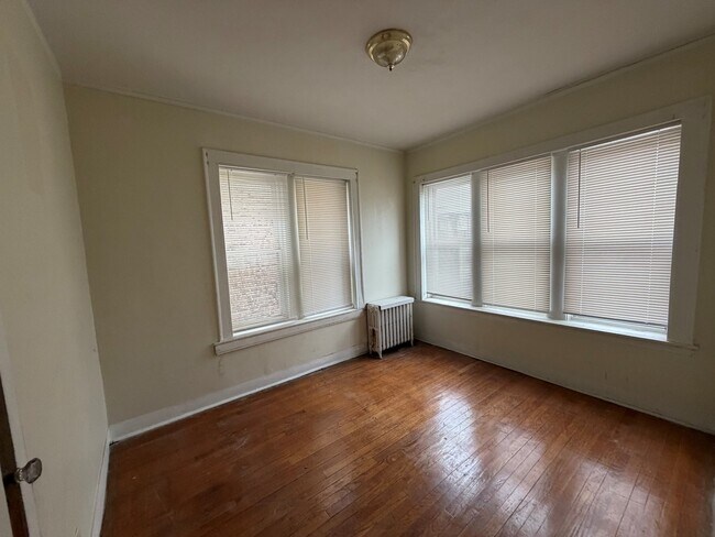Foto del edificio - 7811 S Constance Ave