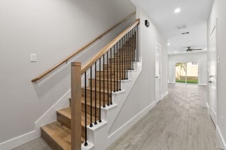 Building Photo - 404 Forest Hill Blvd