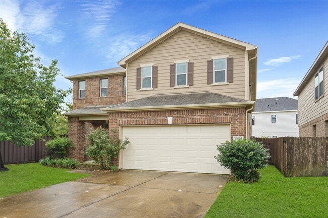 Foto del edificio - 22207 Woodseem Ct