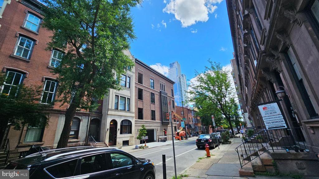 Primary Photo - 1524 Pine St
