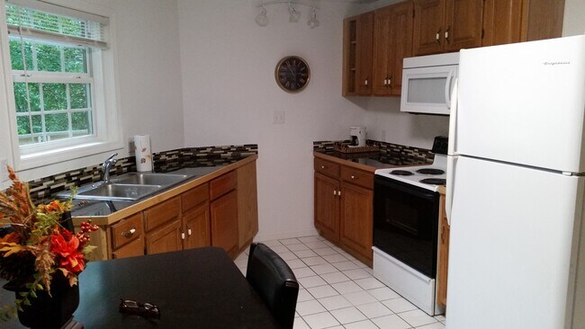Foto del edificio - 75 Shady Ln