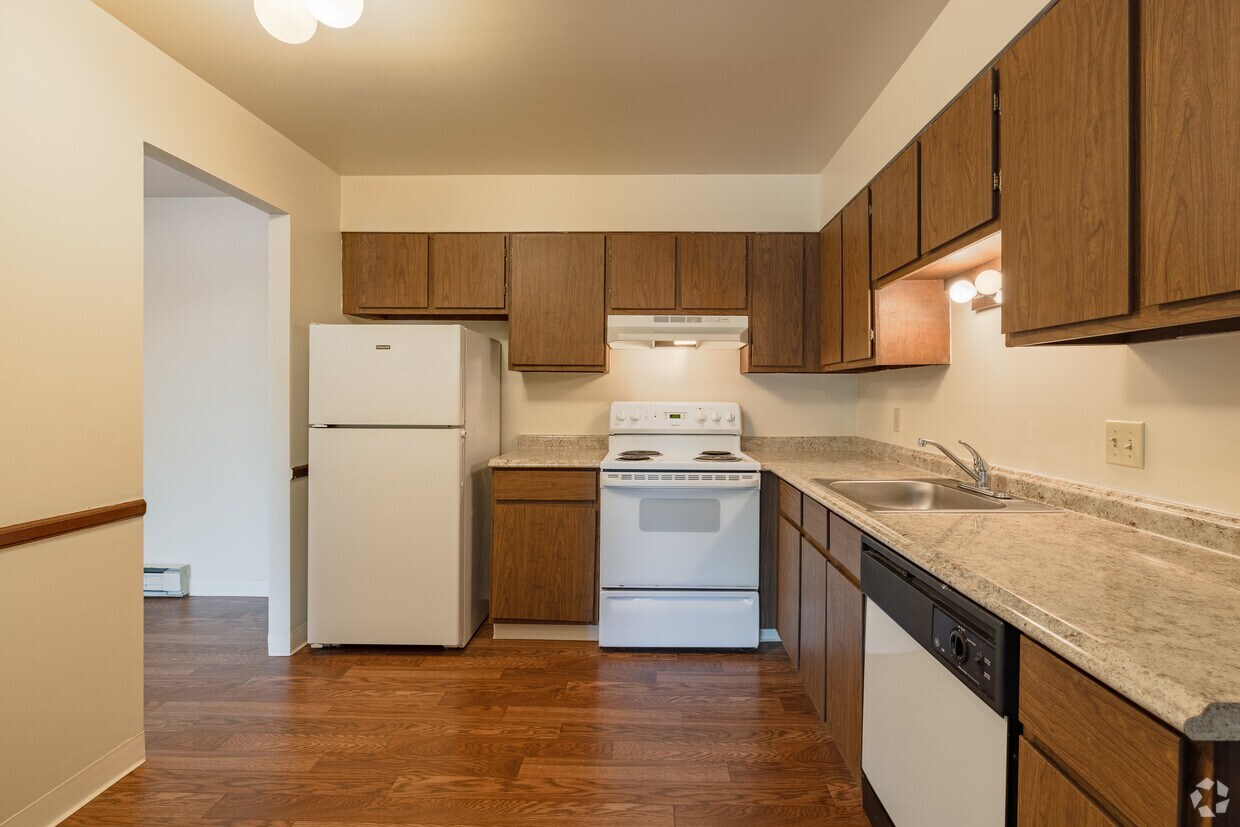 Foto principal - Clairemont Village Apartments and Townhomes