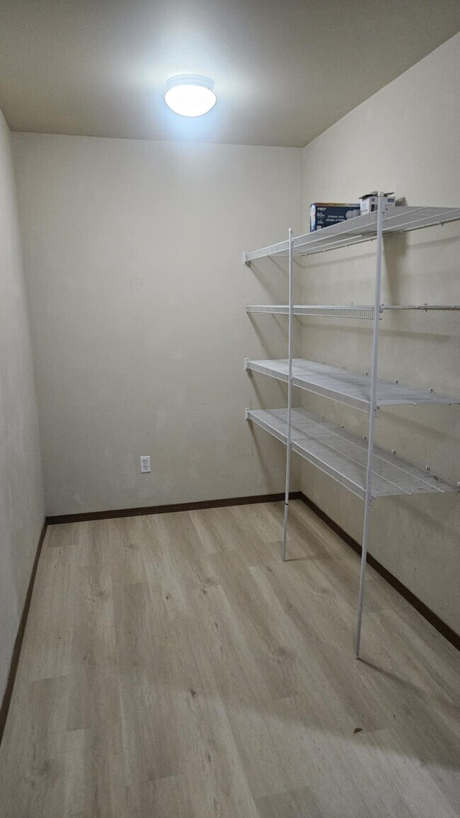 Foto del edificio - 1562 Packwood Ave