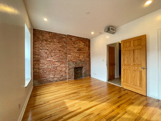 Foto del edificio - 289 Pleasant Ave