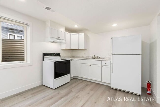 Building Photo - 1904 8th Ave