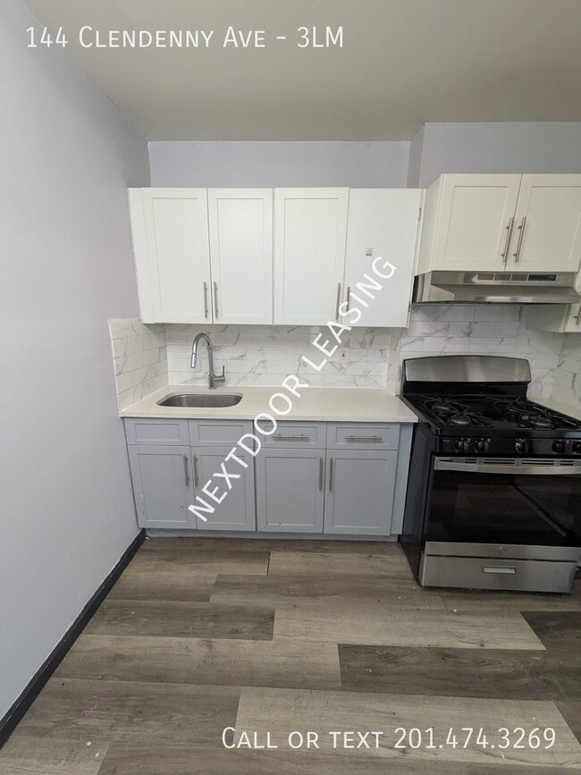 Building Photo - 144 Clendenny Ave