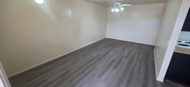 Foto del edificio - 1844 S Monterey Dr