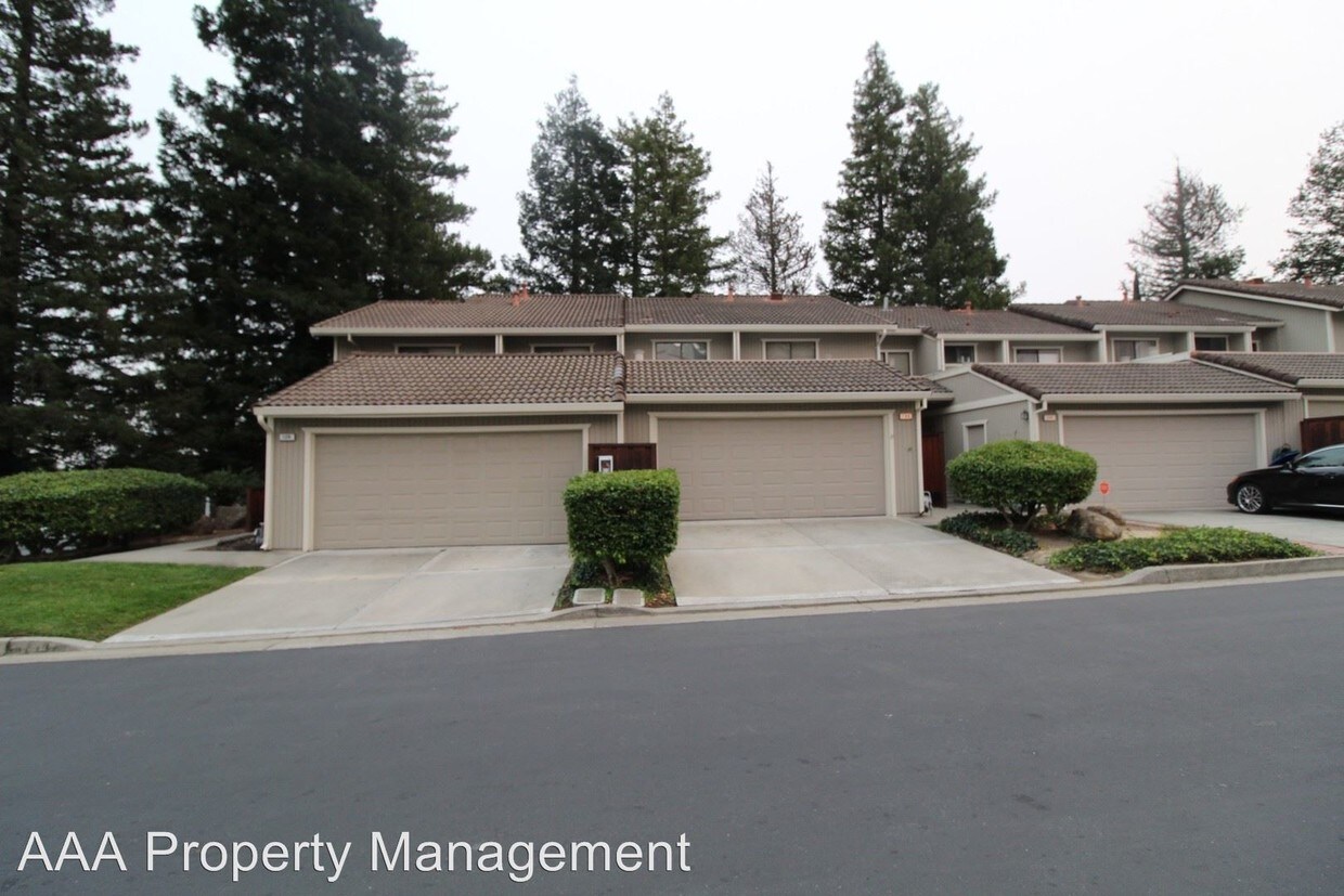 Primary Photo - 3 br, 2.5 bath House - 126 Via Cabrera Ln
