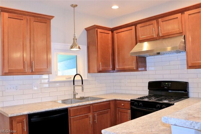 Foto del edificio - 1643 Glenmont Rd