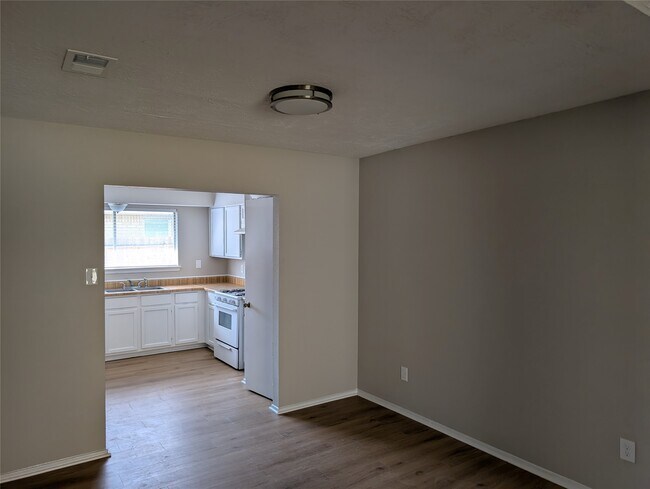 Foto del edificio - 11019 Clear Fork Dr