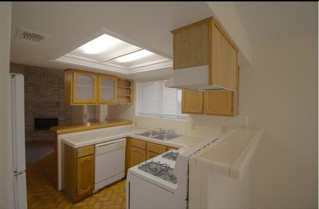 Foto del edificio - 6717 Mistflower Ln