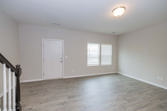 Foto del edificio - BEAUTIFUL 3BD/2.5BTH Townhome - MALLARD CR...