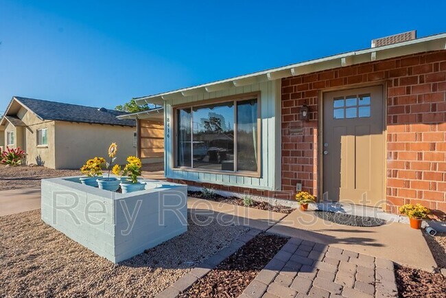 Foto del edificio - 8416 E Rancho Vista Dr