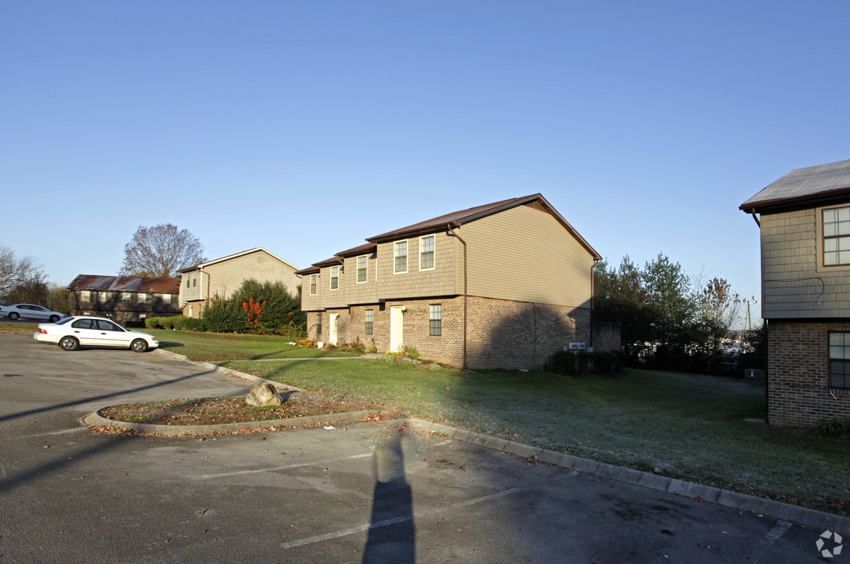 Building Photo - 7228 Old Clinton Pike