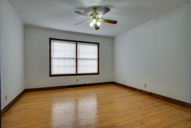 Bedroom - 2003 Convent Pl