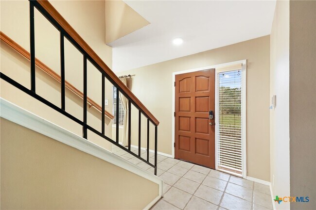 Foto del edificio - 5462 Circle Oak Dr