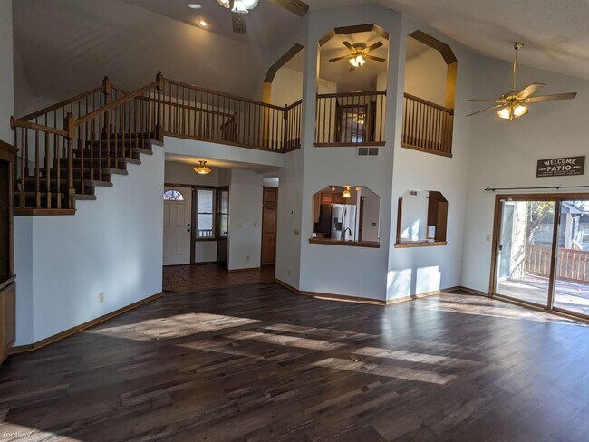 Foto del edificio - 4 br, 4 bath House - 409 West Concord Road