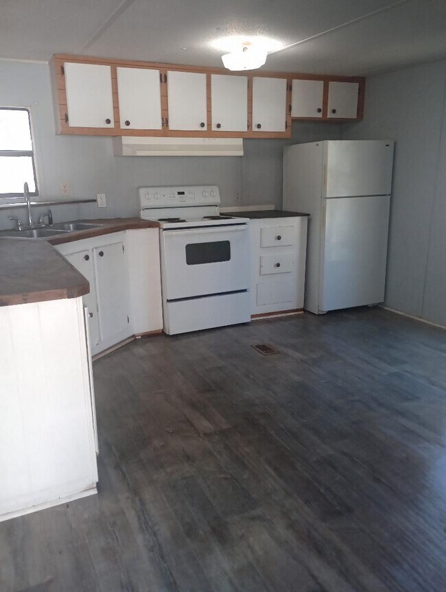 Building Photo - 147 Cherrie Murrell St