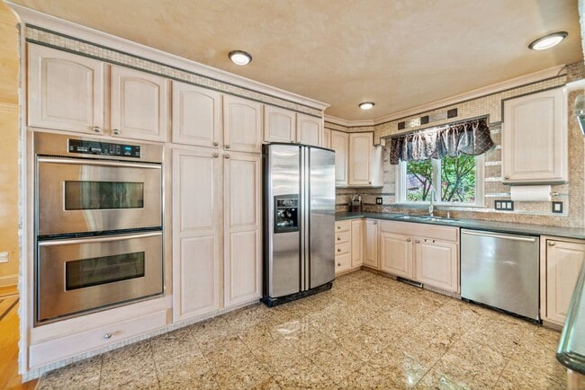 Building Photo - 145 CT-39