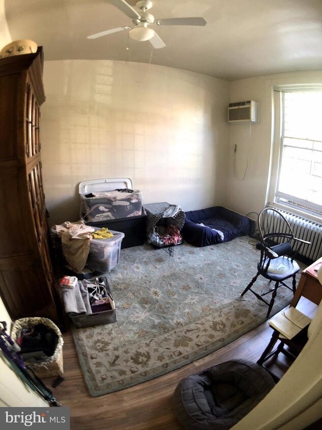 Foto principal - 248 S 44th St
